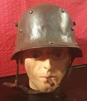Stahlhelm M 17 mit Schild aufgenietet 3 Stahlhelm M 17 mit Schild aufgenietet 3